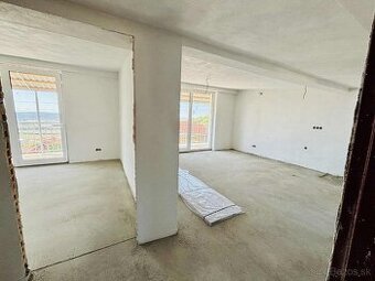 Predáme pekný zrekonštruovaný byt 2+2 s parkovaním NR - 1