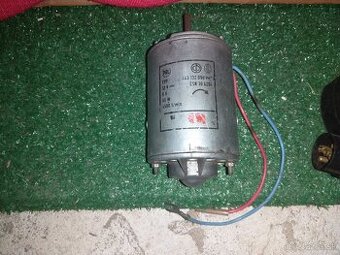 Motorček kúrenia Škoda 1000...