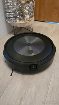 Roomba j7