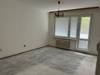 Predám 2 izbový byt Dubnica nad Váhom, pod Kaštieľom