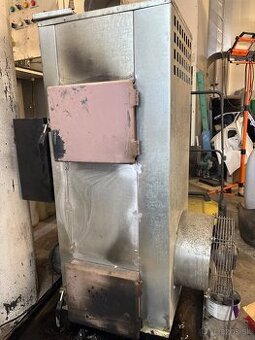 Predám olejové kachle vhodne aj na tuhé palivo certifikát LT