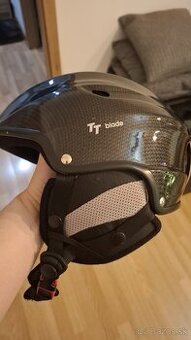 Dámska lyžiarska prilba