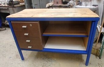 Pracovný ponk, stôl