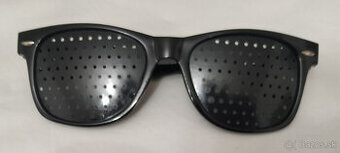 DIERKOVANÉ okuliare na precvičovanie zraku