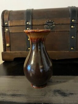 Keramická menšia váza