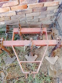 Predám starší pluh a brány ako dekoráciu