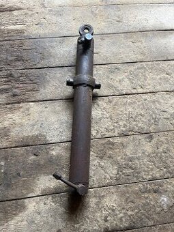 Predám hydraulicky piest ,valec