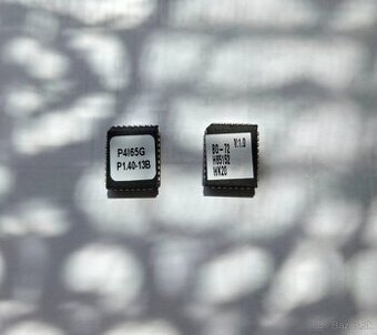 Predám 2 čipy BIOSu socket 478 intel