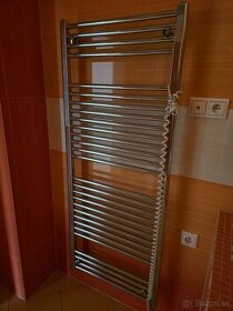 Kúpeľňový radiátor so špirálou