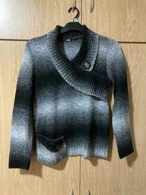 Dámsky sveter s golierom