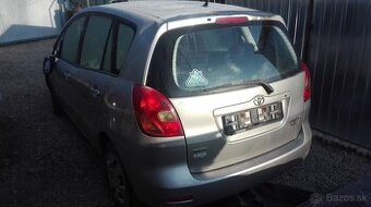 Predám kufor Svetlo predne Akrbagy COROLLA VERSO 01-04