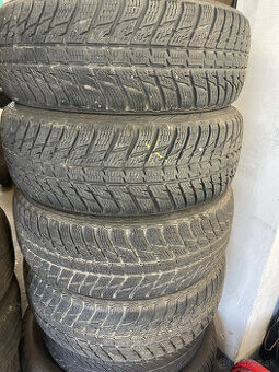 Zimne pneu Nokian WR SUV 3  215/60 r17 100H XL