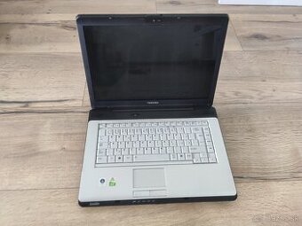 TOSHIBA Satellite A210 (AMD Athlon 64 X2 TK-57) Ubuntu 24.04 - 1