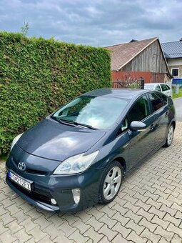 Toyota Prius 1.8 CVT HYBRID