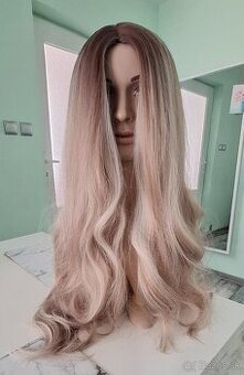 Dlhá blond parochňa