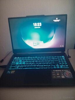 Predám plne funkčný notebook MSI Cyborg