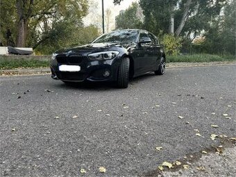 BMW 118i F21