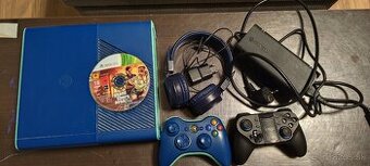 Xbox 360 Slim Blue Edition + 2 ovládače + GTA V + slúchadlá