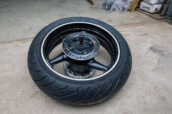 Honda CBR600 F4i (2001–2006) – Zadné koleso