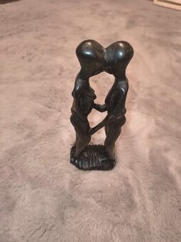 🖤 Predám originálnu sošku – Dvojica Lóve (ebenové drevo)