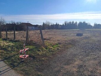 STAVEBNÝ POZEMOK Tekovské Lužany