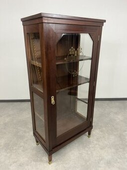 Starožitné vitríny