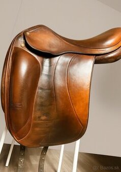 Na prodej: drezurní sedlo Equipe Emporio, 17” – monoflap