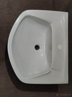 Umývadlo, Okenné siete, Izolačná páska, Dierovač, Drevený bo