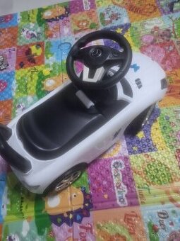 Autíčko odrážadlo