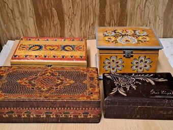 Dřevěné šperkovnice/krabička s folklórními vzory