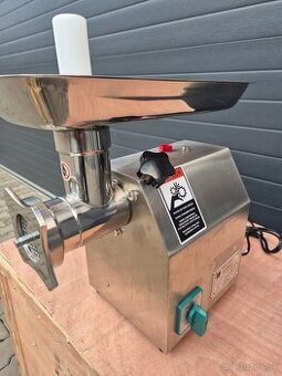 Mlynček na mäso 12" masiarský vlček rezačka 12 "