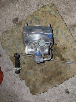 Záťažových regulátor tatra 815