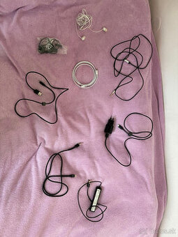 Predám viaceré nabíjačky, káble atď.