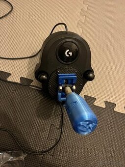 Radiaca páka Logitech Driving Force