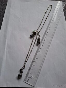 Strieborný náhrdelník s ružičkami