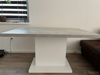 Stol jedálenský stol