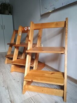 Masívne rastúce jedálenské stoličky