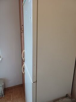 Chladnicka s mraznickou Electrolux