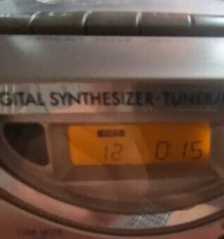 PANASONIC prenosné CD + Kazetový magnetofón 230v +Baterky