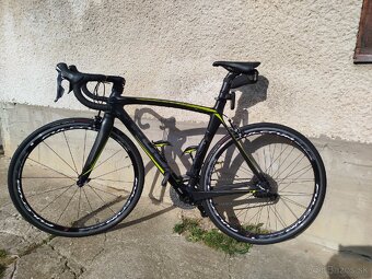 Predám cestný bicykel Fuji