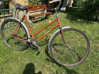 UNIVERSAL bicykel