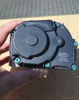 Škrtiaca klapka 1.8T AEB - ako nová
