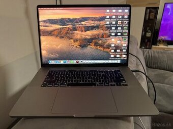 MacBook Pro 16" Touch Bar