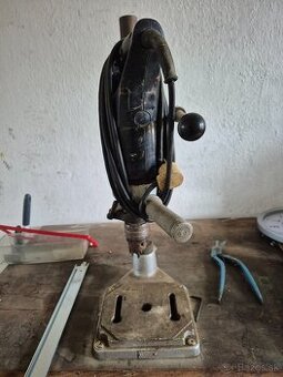 Stolná vrtacka - 1