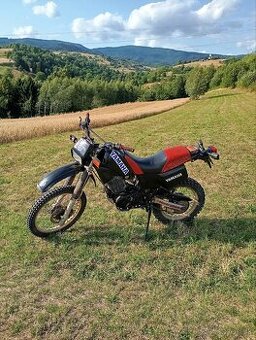 Yamaha XT 600 4 Valves rok 1985