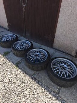 225/40 R18 5x100