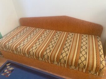 Rozkladacia posteľ s úložným priestorom