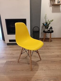 Jedálenské stoličky