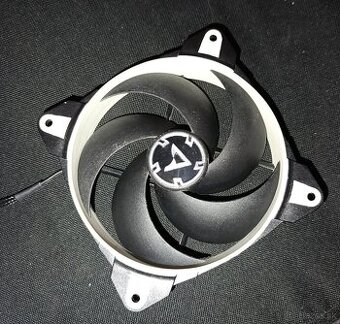 ARCTIC Freezer 34 eSports DUO White