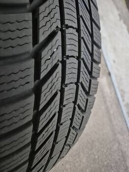 Zimné pneumatiky 215 55 R17